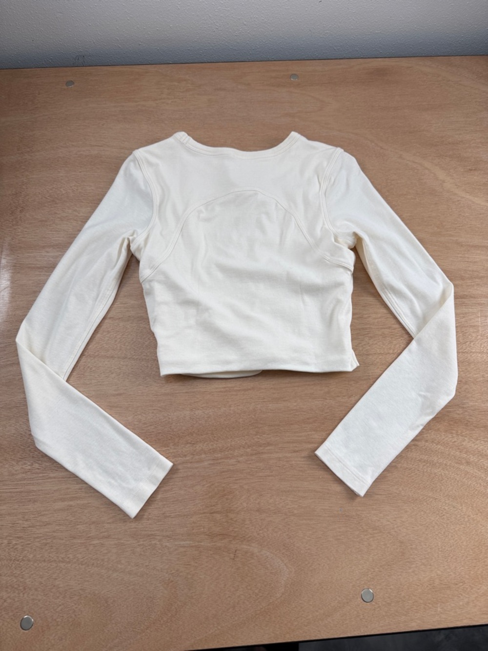 lululemon athletica Cream Ruched Center Long Sleeve Crop Top - Picture 6 of 12